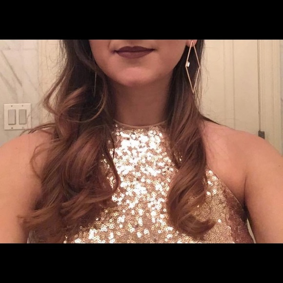 City Goddess Sequins Gown with Bow - Picture 6 of 10